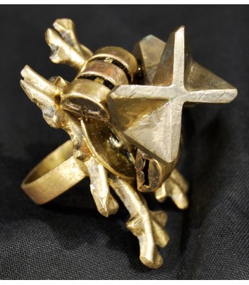 Bague dorée avec support en bronze, fait main par Martine Brun création de bijoux